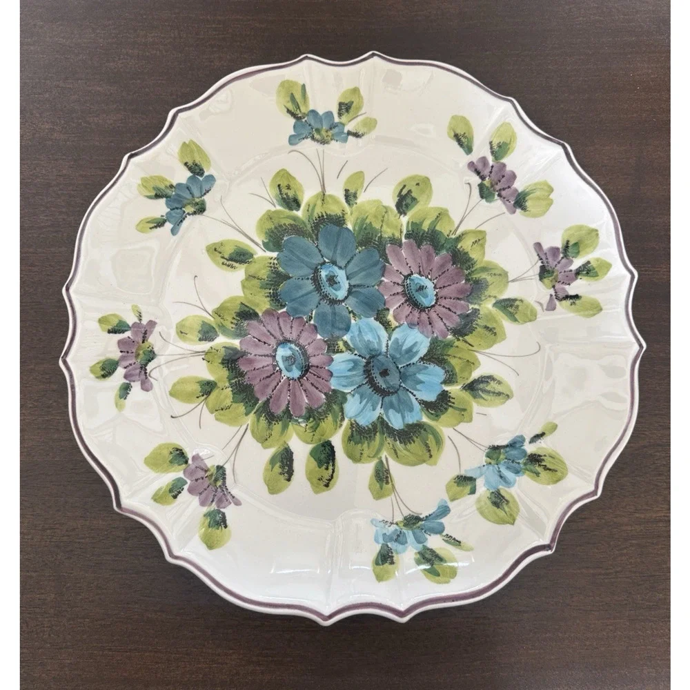 Unmarked italian ceramic